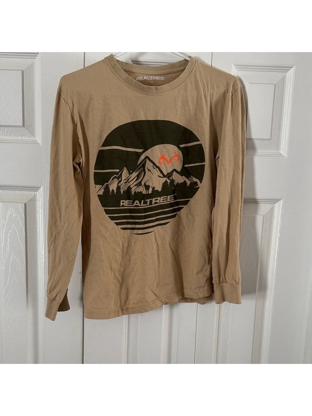 Realtree Brown Mountain Graphic Long Sleeve